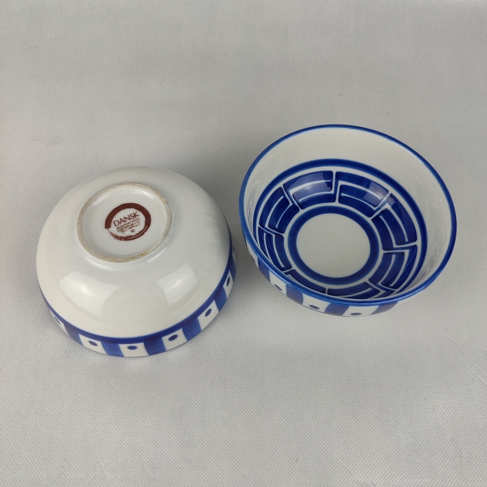 (2) VTG Dansk Arabesque Blue White Porcelain Abstract 5.25" Cereal Fruit Bowl